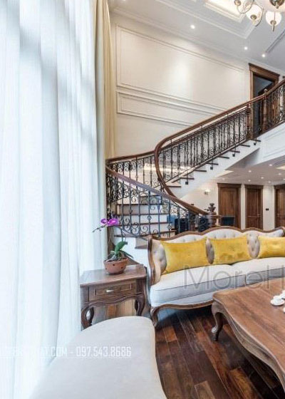 Thi công cầu thang sắt gỗ cổ điển tại chung cư Duplex Mandarin Garden
