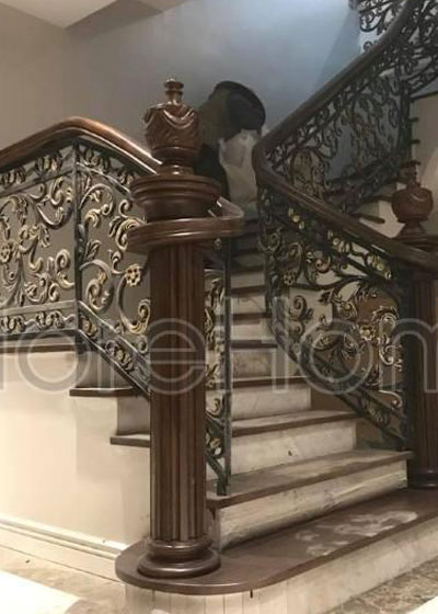 Thi công cầu thang gỗ tân cổ điển xoắn ốc