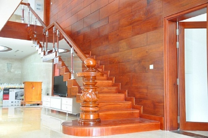 Đặc trưng của mặt bậc cầu thang gỗ hương Đặc trưng của mặt bậc cầu thang gỗ hương