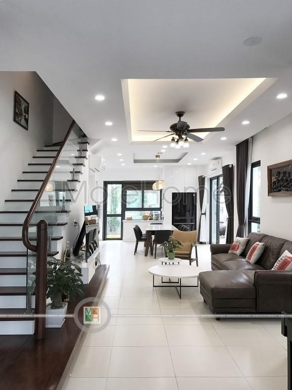 Cầu thang gỗ