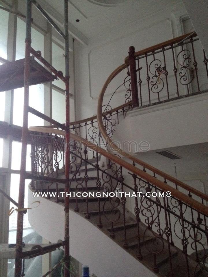 Cầu thang sắt